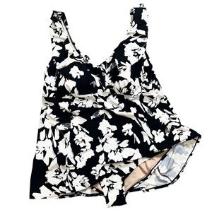 Swimsuits for All Swimdress Swim Dress One Piece Swimsuit Black White 26 New